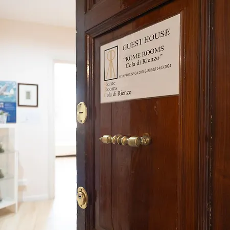 Bed & Breakfast Romerooms Cola Di Rienzo Řím