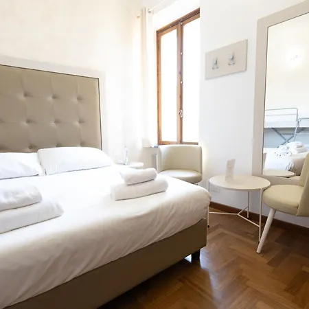 Bed & Breakfast Romerooms Cola Di Rienzo