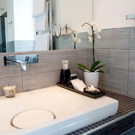 Bed & Breakfast Romerooms Cola Di Rienzo Roma