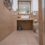 B&B Romerooms Cola Di Rienzo 4*