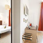 B&B Romerooms Cola Di Rienzo 4*