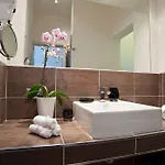B&B Romerooms Cola Di Rienzo 4*