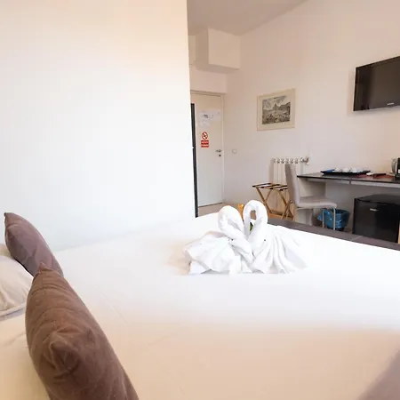 B&B Romerooms Cola Di Rienzo 4*
